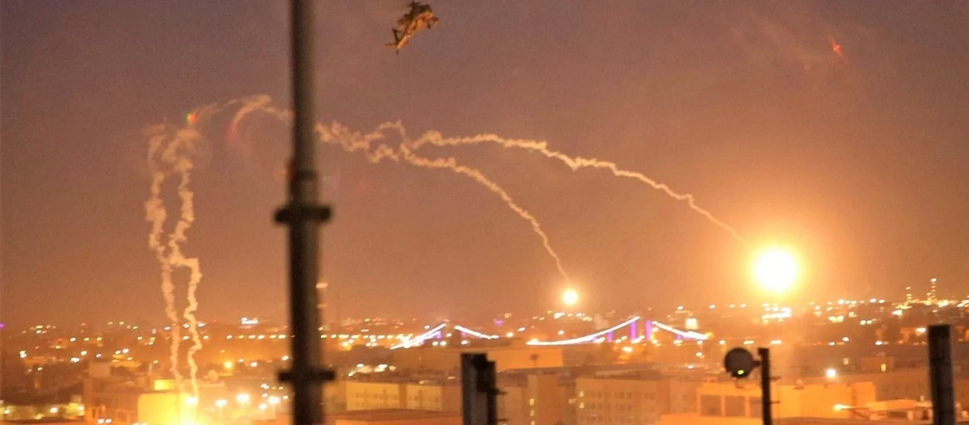 Ιράκ: Τουλάχιστον δύο ρουκέτες έπληξαν το Διεθνές Αεροδρόμιο της Βαγδάτης